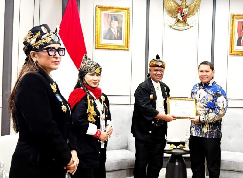 Tim Masda Jabar dan BIN Bahas Penguatan Pendekatan Budaya da-lam Pembangunan SDM Tim Masda Jabar dan BIN Bahas Penguatan Pendekatan Budaya da-lam Pembangunan SDM