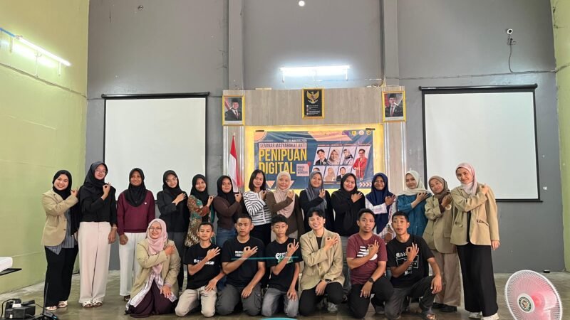 Cegah Penipuan Digital, Mahasiswa UGM Edukasi Warga Pokoh Kidul Wonogiri Cegah Penipuan Digital, Mahasiswa UGM Edukasi Warga Pokoh Kidul Wonogiri