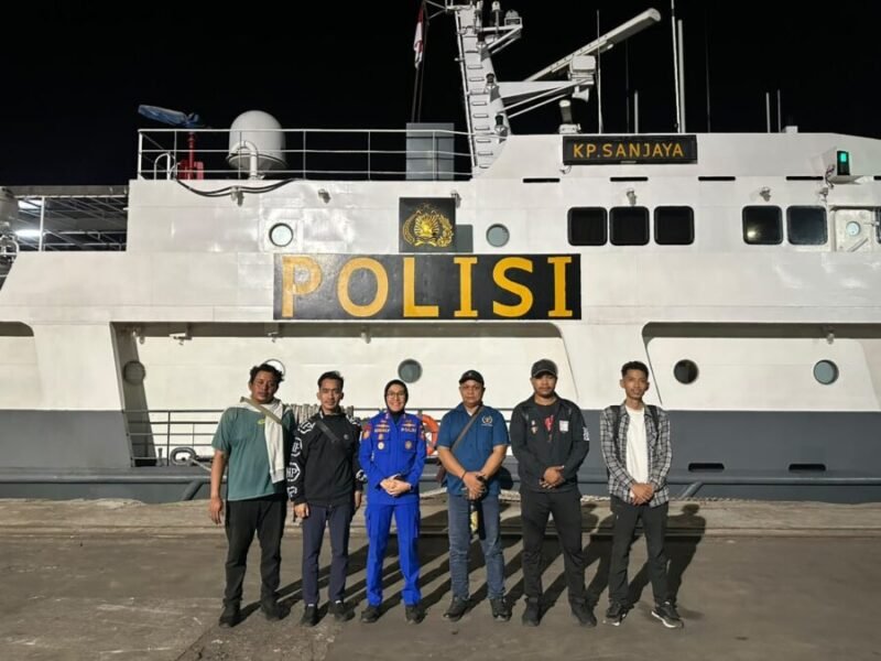 Hari Keenam Pencarian, KP Sanjaya POL 7017 Sisir Ujung Kulon Selama 12 Jam Cari Lima Wartawan Hari Keenam Pencarian, KP Sanjaya POL 7017 Sisir Ujung Kulon Selama 12 Jam Cari Lima Wartawan