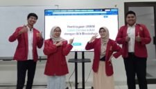 Tim PKM-KC UMY yang mengembangkan platform Synergi untuk membantu UMKM