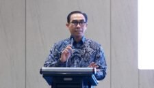 Foto dosen HI UMY, Prof. Faris Al-Fadhat, M.A., Ph.D.,  