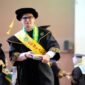 Foto mahasiswa asing UMY asal Pakistan yang meraih penghargaan sebagai wisudawan dengan publikasi terbaik pada Wisuda Periode I TA 2026/2027  