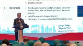 Direktur Jenderal (Dirjen) Bina Keuangan Daerah (Keuda) Kemendagri Agus Fatoni saat menjadi narasumber pada Rapat Penguatan Tata Kelola Lembaga Dewan Kerajinan Nasional (Dekranas), TP PKK, dan Tim Pembina Posyandu se-Indonesia Bagian Barat di Hotel Bidakara, Jakarta, Senin (21/9/2026).