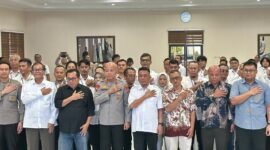 Kapolda Banten foto bersama peserta Uji Kompetensi Wartawan (UKW) PWI Banten Angkatan ke-28 di Aula Serba Guna Polda Banten, Serang  