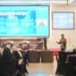 Ketua TP PKK Kabupaten Bandung memberikan pengarahan dalam kegiatan Ladies Program KORPRI Kabupaten Bandung di Hotel Grand Sunshine, Soreang  