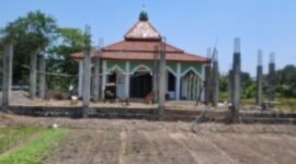 Bangunan asrama dua lantai bagi anak yatim piatu dan dhu'afa yang tengah dalam tahap penyelesaian struktur