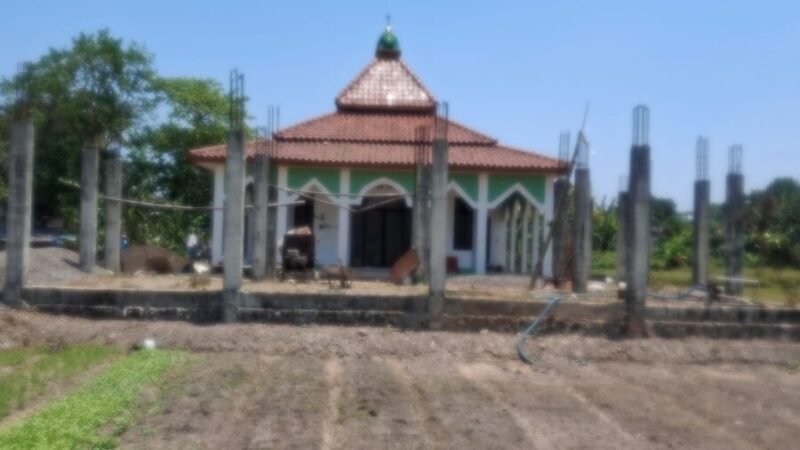 Bangunan asrama dua lantai bagi anak yatim piatu dan dhu'afa yang tengah dalam tahap penyelesaian struktur