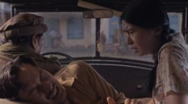 Salah satu adegan dalam film “Merah Sebelum Fajar” karya sutradara Garin Nugroho yang menampilkan aktris Laura Basuki dan aktor Nicholas Saputra di dalam kendaraan  