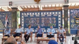 Suasana konferensi pers Sleman Creative Weeks 2026 di Pendopo Rumah Dinas Bupati Sleman, memperkenalkan rangkaian festival lintas disiplin seni dan budaya kepada awak media.