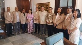 Foto bersama kedutaan besar Myanmar, Mang Hau Thang didampingi Counsellor Shwe Yi Phyo, First Secretary San Nyunt Aung, dan Chief of Chancery Htet Htet Aung dan KSMI, Ketua Umum Yan Mulia Abidin, dan pengurus lainnya, Tundra Meliala, Moko Pamungkas, Meina Paloh, M. Iksan Tauleka, Dudung Abdul Rachman, Marino. (Dok.KSMI)