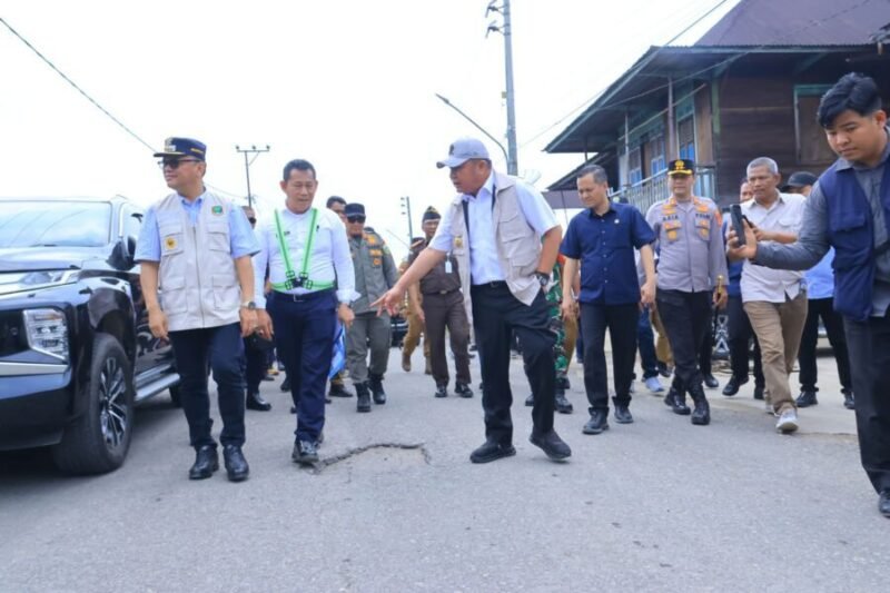 Gubernur Sumsel meninjau langsung kondisi jalan Pagar Alam–Tanjung Raya di Desa Seleman Ulu, Muara Pinang, Empat Lawang  