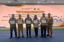 Jajaran DPPKB Kota Bekasi berfoto bersama usai menerima lima penghargaan dari tujuh kategori apresiasi Program Pengendalian Penduduk yang diberikan BKKBN Provinsi Jawa Barat, dalam workshop yang berlangsung 22–23 September 2026 di Kantor BAPPEDA Provinsi Jawa Barat.