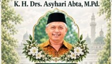 Poster ucapan belasungkawa dari Alumni Krapyak atas wafatnya K.H. Drs. Asyhari Abta, M.Pd., Kamis (24/9/2026).