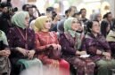 Ketua Dekranasda Provinsi Lampung Purnama Wulan Mirza bersama para pengurus Dekranasda dari berbagai daerah menghadiri pembukaan Kriyanusa 2026 di JICC, Jakarta, Sabtu (26/9/2026).
