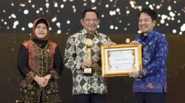 Kemendagri raih penghargaan Mitra Terbaik pada Anugerah Hari Statistik Nasional 2026.