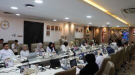 Jajaran pimpinan dan staf Kementerian Ketenagakerjaan (Kemnaker) mengikuti Webinar Ketenagakerjaan bertajuk Pekerja Rumah Tangga dalam Ekonomi Perawatan Menuju Pekerjaan yang Terlindungi dan Bermartabat