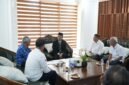 Bupati Bandung Dadang Supriatna (tengah, jas hitam) saat menerima audiensi Pertamina Patra Niaga untuk membahas antisipasi kelangkaan BBM subsidi akhir tahun
