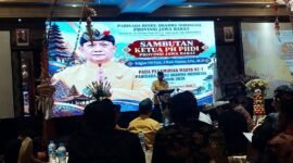 SAMBUTAN-Ketua Pengurus Harian PHDI Provinsi Jawa Barat, Brigjen TNI (Purn) I Made Riawan, saat memberikan sambutan. (Foto Ist).