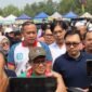 Cak Imin dan Wali Kota Bekasi meninjau langsung aktivitas Car Free Day, pasar rakyat, koperasi, dan UMKM di kawasan Vida Bekasi, Minggu (4/10/2026), disambut antusias warga dan awak media.