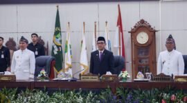 Andra Soni menghadiri Rapat Paripurna Istimewa DPRD Provinsi Banten dalam rangka Peringatan HUT ke-26 Provinsi Banten di Gedung DPRD, KP3B, Kota Serang.