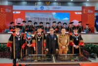 Marindo Kurniawan (kanan) bersama Menteri Pendidikan Tinggi, Sains, dan Teknologi Brian Yuliarto (tengah) dan Rektor ITERA (kiri) saat meresmikan Gedung Kuliah Umum 2 dan Gedung OSCE ITERA pada acara Dies Natalis ke-12 ITERA, Lampung Selatan
