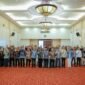 Rahmat Mirzani Djausal foto bersama lintas sektor usai kegiatan sinergi dan kolaborasi CSR dengan dunia usaha di Kantor Perwakilan Bank Indonesia Provinsi Lampung
