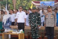 Suasana khidmat upacara pembukaan, dihadiri oleh Wagub Cik Ujang, unsur Forkopimcam Gelumbang, kepala sekolah, serta tamu undangan lainnya.