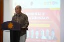 Wakil Rektor UMY Bidang Pendidikan, Kewirausahaan, dan Alumni saat memberikan sambutan dalam acara bedah buku di UMY
