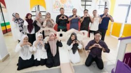 Tim guru Sunshine Daycare UMY bersama tim UPPBJ UMY dan pengurus Asrama Unires UMY