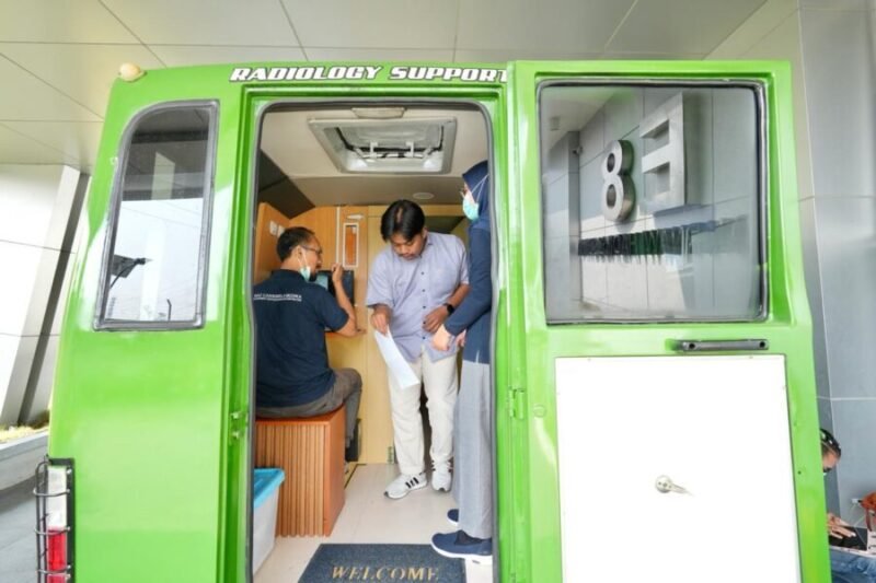proses cek kesehatan gratis yang diselenggarakan oleh UMY dan UPTD Puskesmas 1 kepada civitas UMY