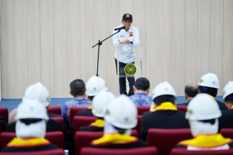 Foto ketua PII DIY, Dr. Ir. Tri Budi Utama, M.T., IPU., ASEAN Eng., dalam Sumpah Profesi Insinyur Periode I 2026/2027 yang digelar UMY