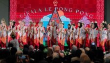 Penampilan memukau tim paduan suara Treasured Harmony Lampung Community (THLC) membawakan lagu daerah dengan kostum tradisional pada konser tahunan bertajuk Invitation and Memorial.