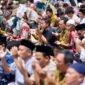 Foto civitas academica UMY melaksanakan salat Istisqa yang dipimpin oleh Ustadz Dr. Muhammad Ikhwan Ahada, Bendahara BPH UMY